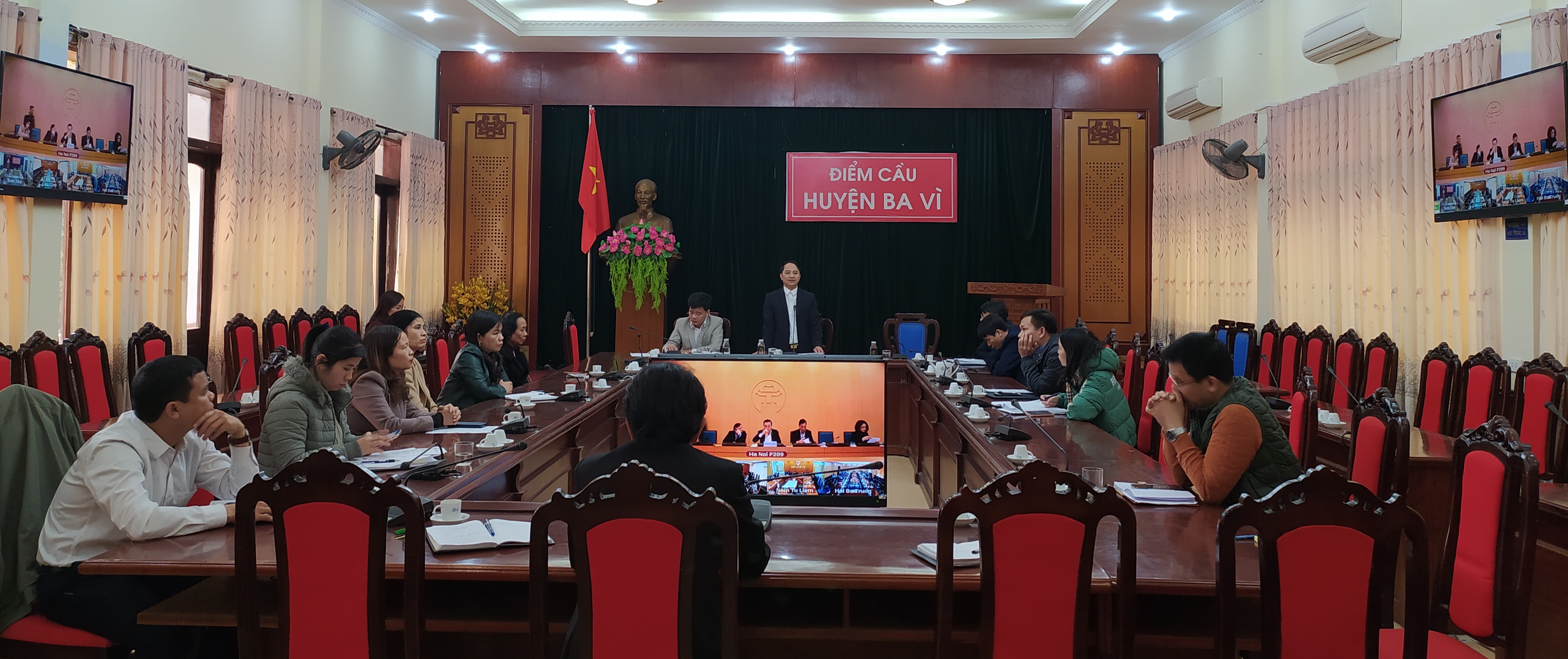 UBND thành phố Hà Nội tổ chức hội nghị giao ban phòng chống dịch Covid-19 lần thứ 78